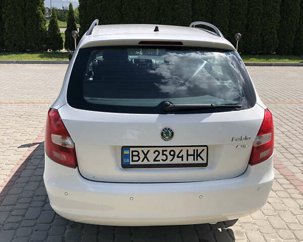 Білий Шкода Фабія, об'ємом двигуна 1.2 л та пробігом 200 тис. км за 6000 $, фото 6 на Automoto.ua