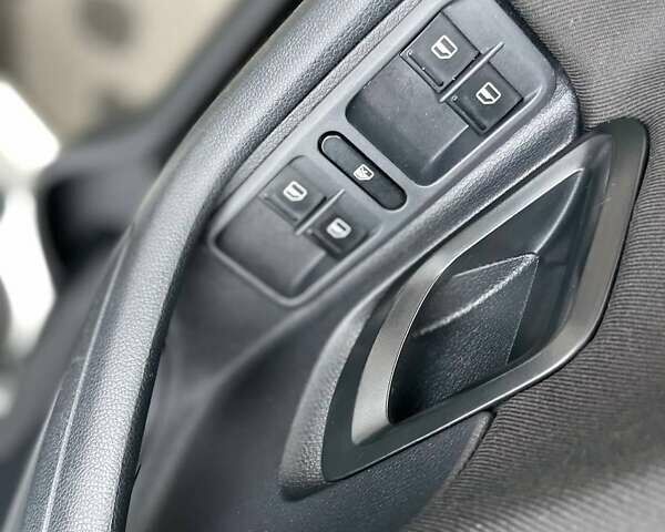 Білий Шкода Фабія, об'ємом двигуна 1.4 л та пробігом 190 тис. км за 8900 $, фото 12 на Automoto.ua