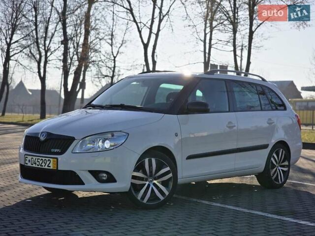 Белый Шкода Фабия, объемом двигателя 1.4 л и пробегом 188 тыс. км за 7950 $, фото 8 на Automoto.ua
