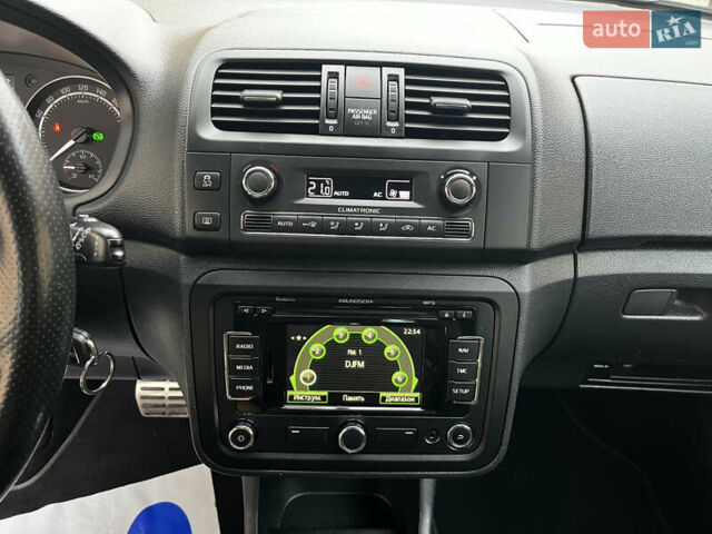 Белый Шкода Фабия, объемом двигателя 1.4 л и пробегом 167 тыс. км за 8499 $, фото 24 на Automoto.ua