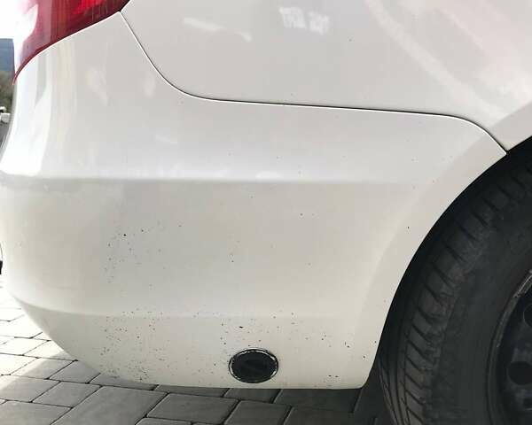 Білий Шкода Фабія, об'ємом двигуна 1.2 л та пробігом 235 тис. км за 5500 $, фото 18 на Automoto.ua
