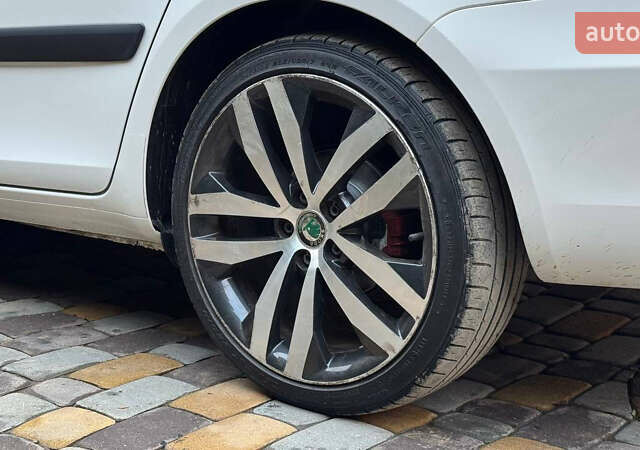 Білий Шкода Фабія, об'ємом двигуна 1.4 л та пробігом 188 тис. км за 7600 $, фото 28 на Automoto.ua