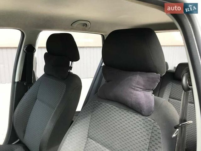 Білий Шкода Фабія, об'ємом двигуна 1.2 л та пробігом 235 тис. км за 5500 $, фото 23 на Automoto.ua