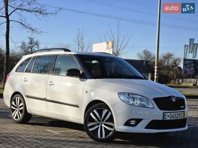 Белый Шкода Фабия, объемом двигателя 1.4 л и пробегом 188 тыс. км за 7950 $, фото 13 на Automoto.ua