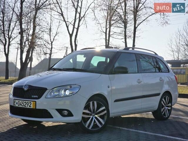 Белый Шкода Фабия, объемом двигателя 1.4 л и пробегом 188 тыс. км за 7950 $, фото 7 на Automoto.ua
