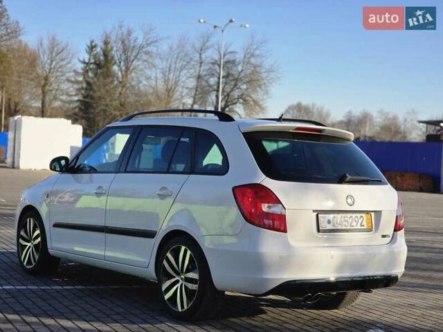 Белый Шкода Фабия, объемом двигателя 1.4 л и пробегом 188 тыс. км за 7950 $, фото 14 на Automoto.ua