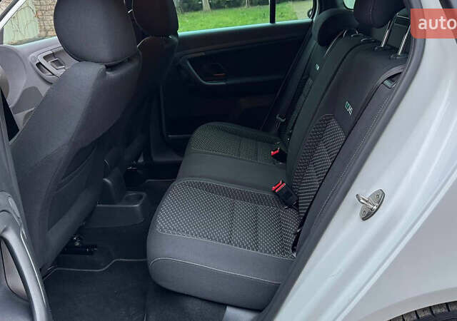 Білий Шкода Фабія, об'ємом двигуна 1.4 л та пробігом 188 тис. км за 7600 $, фото 16 на Automoto.ua