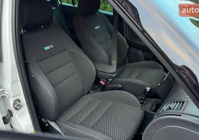 Білий Шкода Фабія, об'ємом двигуна 1.4 л та пробігом 188 тис. км за 7600 $, фото 22 на Automoto.ua