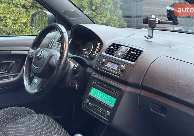 Білий Шкода Фабія, об'ємом двигуна 1.4 л та пробігом 188 тис. км за 7600 $, фото 23 на Automoto.ua