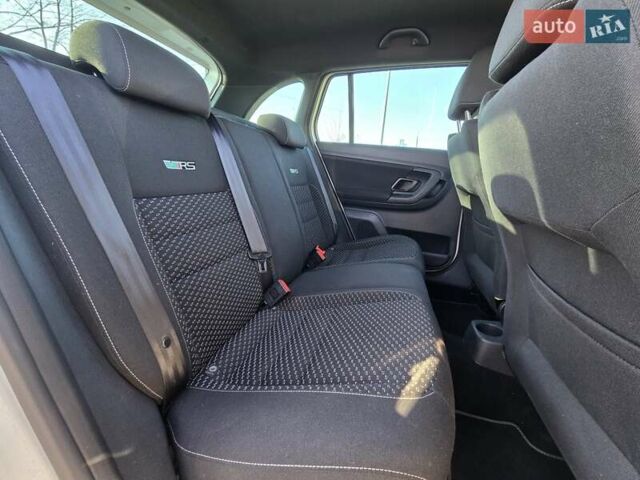 Белый Шкода Фабия, объемом двигателя 1.4 л и пробегом 188 тыс. км за 7950 $, фото 31 на Automoto.ua