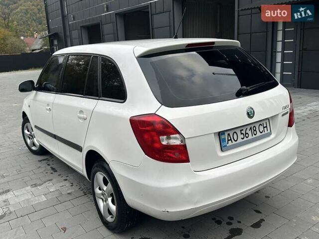 Білий Шкода Фабія, об'ємом двигуна 1.2 л та пробігом 275 тис. км за 5250 $, фото 2 на Automoto.ua