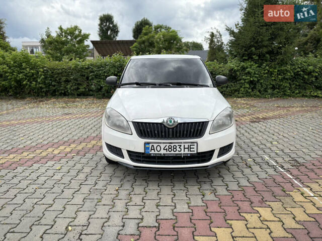 Білий Шкода Фабія, об'ємом двигуна 1.2 л та пробігом 257 тис. км за 4500 $, фото 1 на Automoto.ua