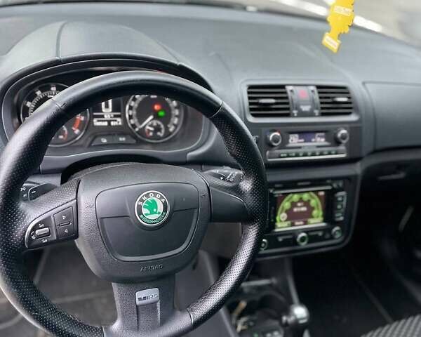 Білий Шкода Фабія, об'ємом двигуна 1.4 л та пробігом 190 тис. км за 8900 $, фото 18 на Automoto.ua
