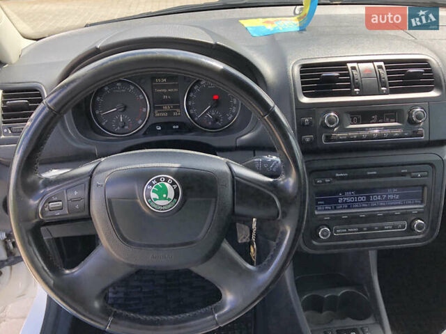 Білий Шкода Фабія, об'ємом двигуна 1.2 л та пробігом 200 тис. км за 6000 $, фото 22 на Automoto.ua
