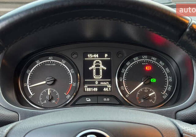 Білий Шкода Фабія, об'ємом двигуна 1.4 л та пробігом 188 тис. км за 7600 $, фото 19 на Automoto.ua