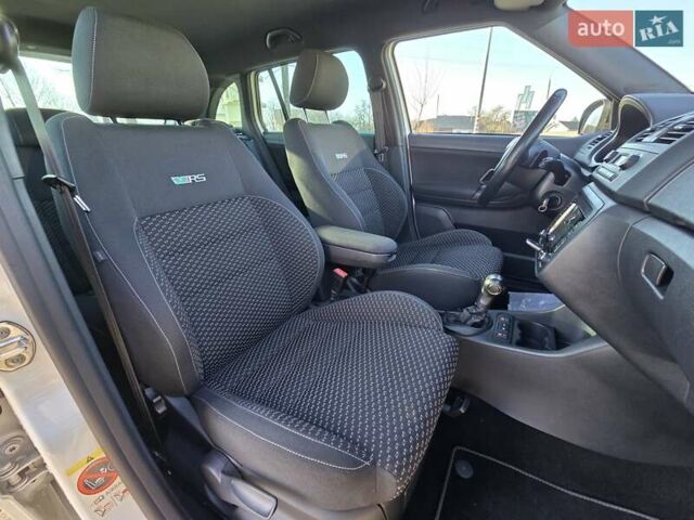 Белый Шкода Фабия, объемом двигателя 1.4 л и пробегом 188 тыс. км за 7950 $, фото 34 на Automoto.ua