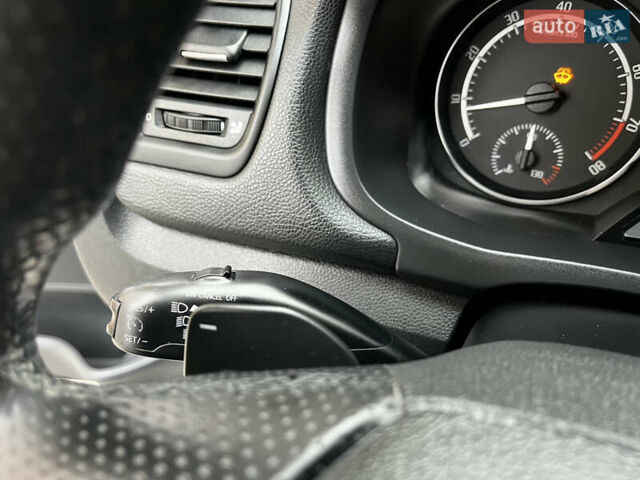 Білий Шкода Фабія, об'ємом двигуна 1.4 л та пробігом 167 тис. км за 8499 $, фото 22 на Automoto.ua