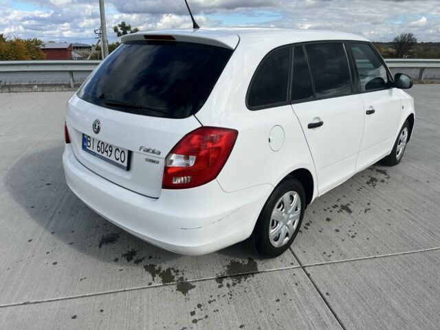 Білий Шкода Фабія, об'ємом двигуна 1.2 л та пробігом 173 тис. км за 4300 $, фото 5 на Automoto.ua