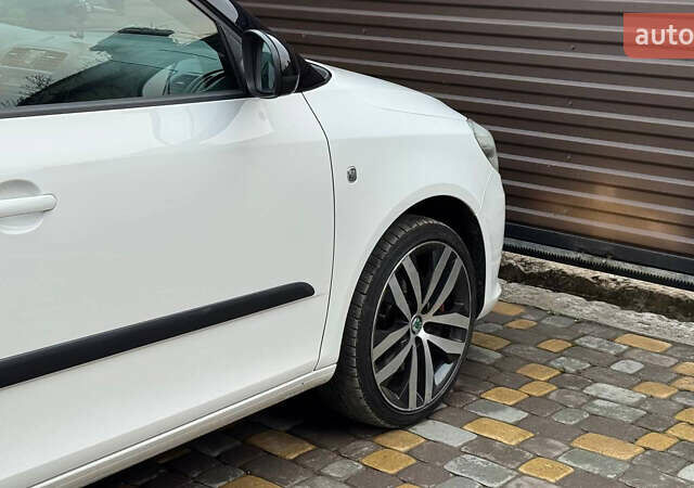 Білий Шкода Фабія, об'ємом двигуна 1.4 л та пробігом 188 тис. км за 7600 $, фото 26 на Automoto.ua