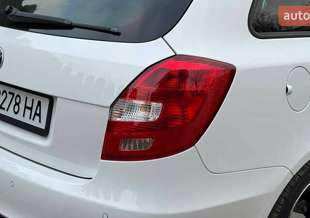 Білий Шкода Фабія, об'ємом двигуна 1.4 л та пробігом 188 тис. км за 7600 $, фото 35 на Automoto.ua