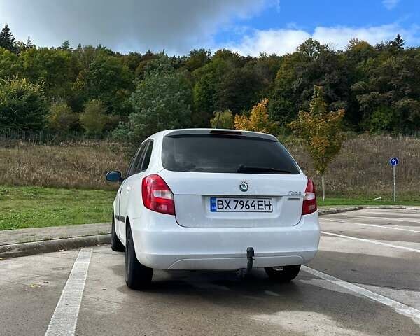 Шкода Фабия 2011 в Хмельницком на Automoto.ua Белый Шкода Фабия, объемом двигателя 1.2 л и пробегом 210 тыс. км за 5000 $, фото 10 на Automoto.ua