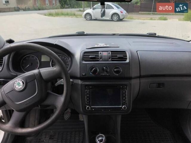 Білий Шкода Фабія, об'ємом двигуна 1.2 л та пробігом 235 тис. км за 5500 $, фото 17 на Automoto.ua