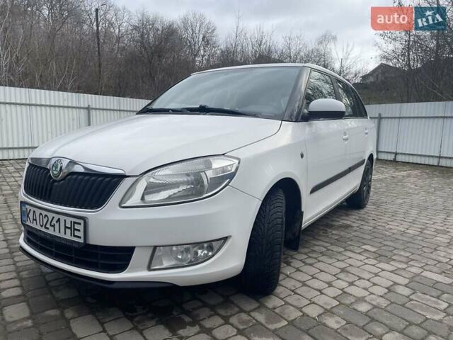 Белый Шкода Фабия, объемом двигателя 1.6 л и пробегом 307 тыс. км за 5150 $, фото 4 на Automoto.ua