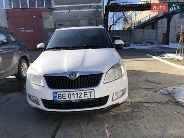 Шкода Фабія 2011 у Одесі на Automoto.ua Білий Шкода Фабія, об'ємом двигуна 1.6 л та пробігом 220 тис. км за 6500 $, фото 5 на Automoto.ua