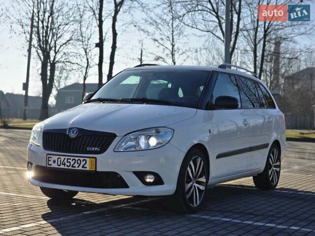 Белый Шкода Фабия, объемом двигателя 1.4 л и пробегом 188 тыс. км за 7950 $, фото 24 на Automoto.ua