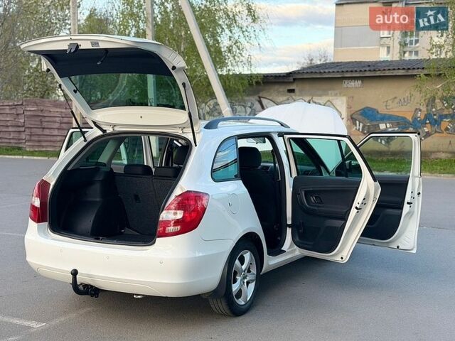 Белый Шкода Фабия, объемом двигателя 1.2 л и пробегом 247 тыс. км за 5499 $, фото 55 на Automoto.ua