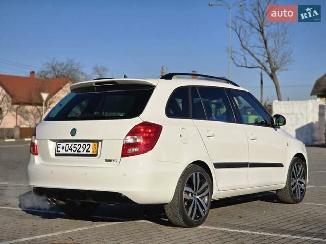 Белый Шкода Фабия, объемом двигателя 1.4 л и пробегом 188 тыс. км за 7950 $, фото 20 на Automoto.ua