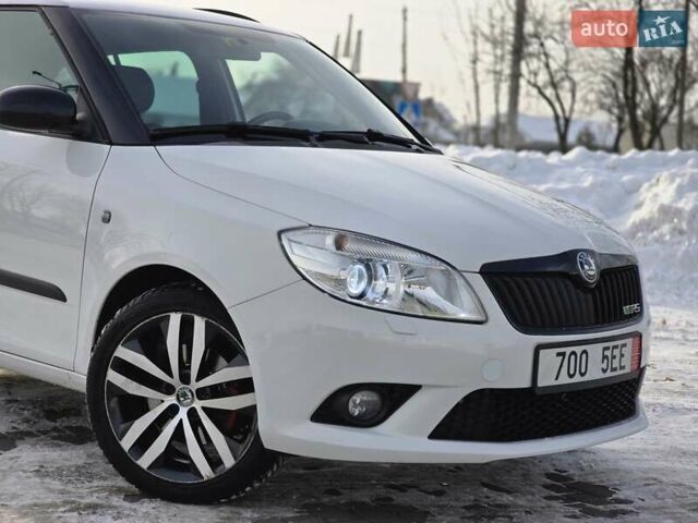 Белый Шкода Фабия, объемом двигателя 1.39 л и пробегом 188 тыс. км за 7850 $, фото 12 на Automoto.ua