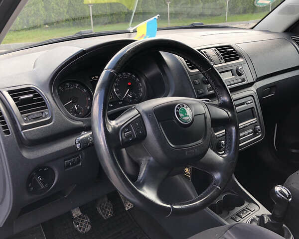 Білий Шкода Фабія, об'ємом двигуна 1.2 л та пробігом 200 тис. км за 6000 $, фото 17 на Automoto.ua
