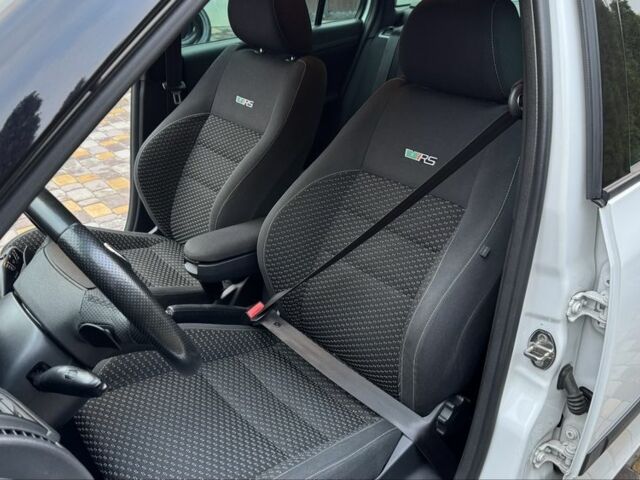 Білий Шкода Фабія, об'ємом двигуна 1.4 л та пробігом 188 тис. км за 7600 $, фото 2 на Automoto.ua