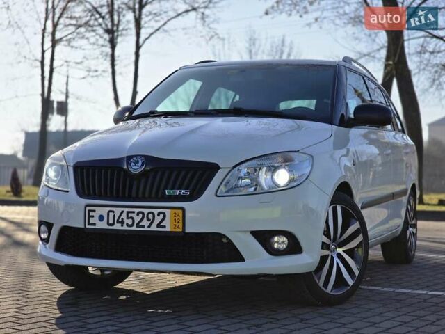 Белый Шкода Фабия, объемом двигателя 1.4 л и пробегом 188 тыс. км за 7950 $, фото 9 на Automoto.ua