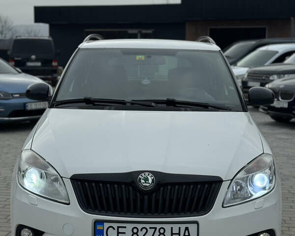 Белый Шкода Фабия, объемом двигателя 1.4 л и пробегом 188 тыс. км за 8350 $, фото 2 на Automoto.ua