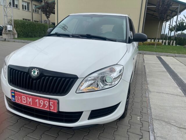 Белый Шкода Фабия, объемом двигателя 0 л и пробегом 248 тыс. км за 4999 $, фото 3 на Automoto.ua