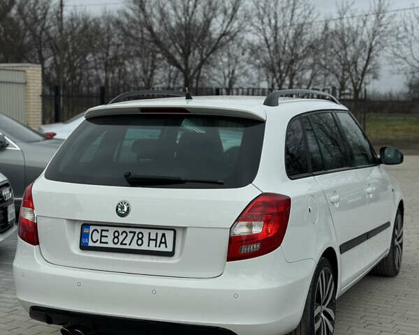 Белый Шкода Фабия, объемом двигателя 1.4 л и пробегом 188 тыс. км за 8350 $, фото 4 на Automoto.ua