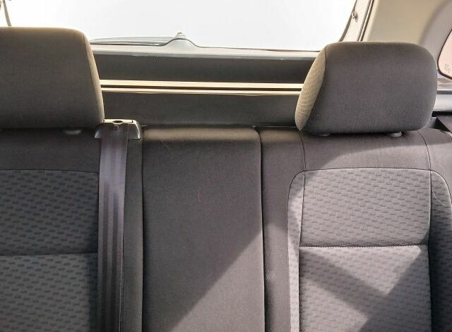 Белый Шкода Фабия, объемом двигателя 1.4 л и пробегом 220 тыс. км за 5800 $, фото 19 на Automoto.ua