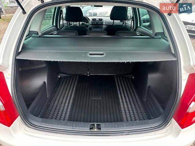 Белый Шкода Фабия, объемом двигателя 1.2 л и пробегом 157 тыс. км за 5500 $, фото 29 на Automoto.ua
