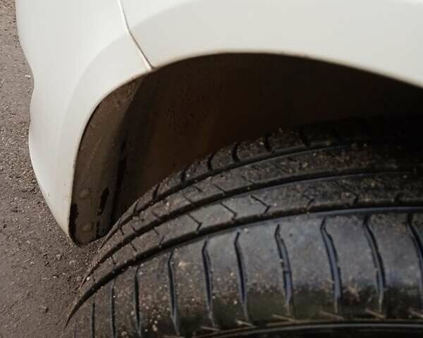 Білий Шкода Фабія, об'ємом двигуна 1.2 л та пробігом 280 тис. км за 5000 $, фото 6 на Automoto.ua