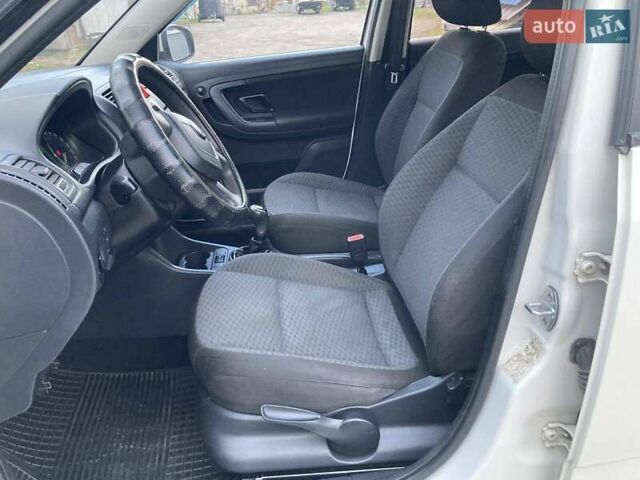Білий Шкода Фабія, об'ємом двигуна 1.39 л та пробігом 404 тис. км за 5100 $, фото 17 на Automoto.ua