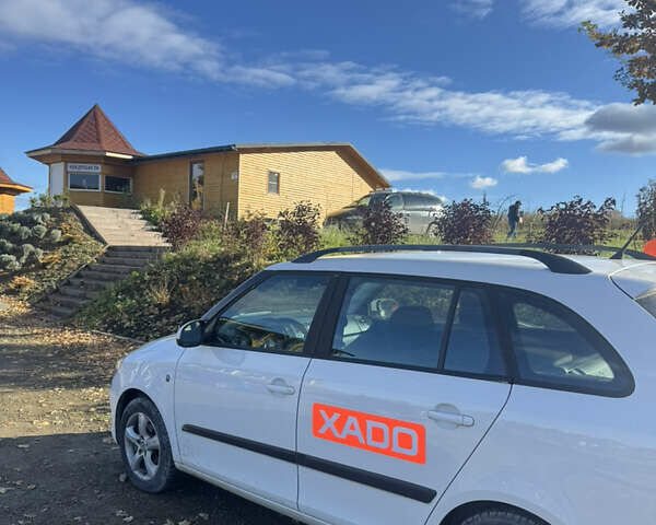 Білий Шкода Фабія, об'ємом двигуна 1.2 л та пробігом 311 тис. км за 4600 $, фото 1 на Automoto.ua