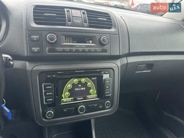 Белый Шкода Фабия, объемом двигателя 1.2 л и пробегом 180 тыс. км за 5500 $, фото 33 на Automoto.ua