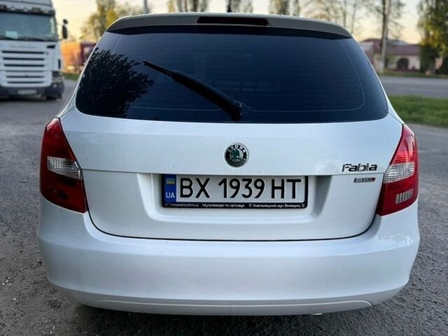 Білий Шкода Фабія, об'ємом двигуна 1.6 л та пробігом 280 тис. км за 4499 $, фото 3 на Automoto.ua