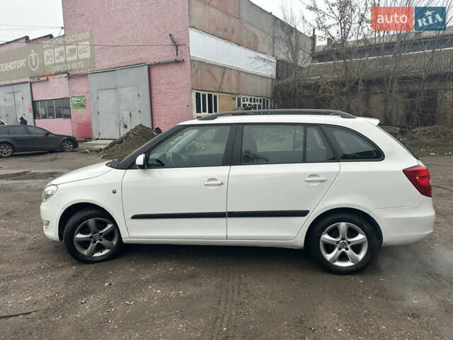Белый Шкода Фабия, объемом двигателя 1.2 л и пробегом 180 тыс. км за 5500 $, фото 18 на Automoto.ua