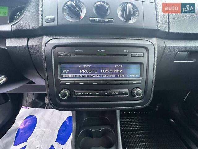 Белый Шкода Фабия, объемом двигателя 1.2 л и пробегом 157 тыс. км за 5500 $, фото 20 на Automoto.ua