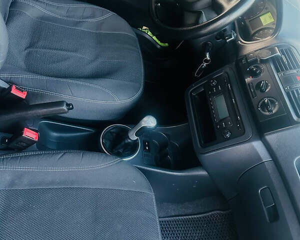 Білий Шкода Фабія, об'ємом двигуна 1.39 л та пробігом 247 тис. км за 4800 $, фото 7 на Automoto.ua