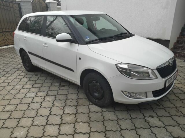 Білий Шкода Фабія, об'ємом двигуна 1.6 л та пробігом 198 тис. км за 6000 $, фото 1 на Automoto.ua