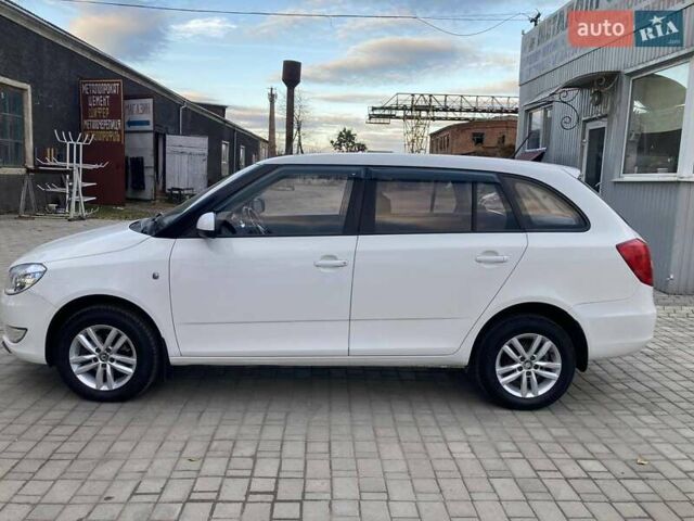 Білий Шкода Фабія, об'ємом двигуна 1.39 л та пробігом 404 тис. км за 5100 $, фото 3 на Automoto.ua